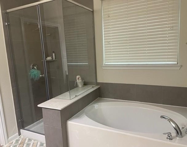 18014 Nisbet Crossing - Photo Thumbnail 9