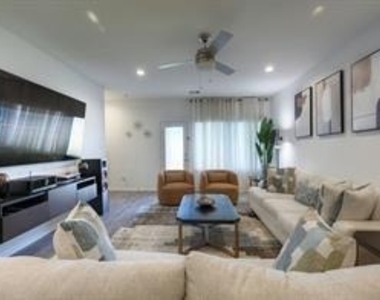 20019 Epirus Shores Drive - Photo Thumbnail 8