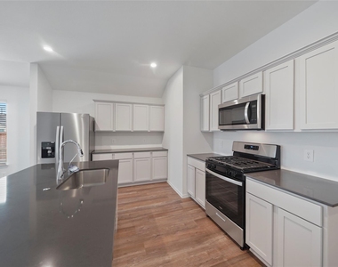 40343 Bermuda Ivy Street - Photo Thumbnail 4
