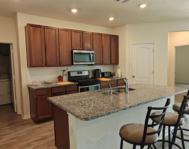 1270 Glendora Drive - Photo Thumbnail 9
