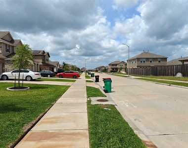 1270 Glendora Drive - Photo Thumbnail 2