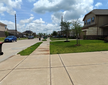 1270 Glendora Drive - Photo Thumbnail 5