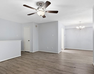 2744 Briarhurst Drive - Photo Thumbnail 5