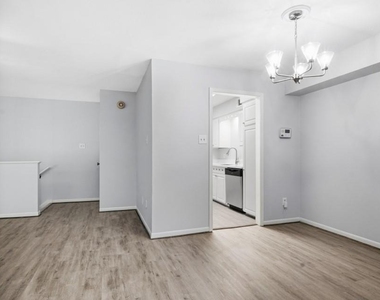 2744 Briarhurst Drive - Photo Thumbnail 8