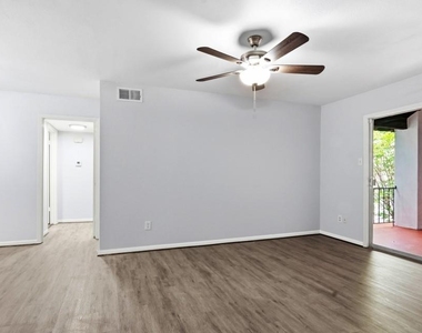 2744 Briarhurst Drive - Photo Thumbnail 3