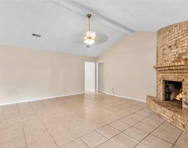 9603 Landry Boulevard - Photo Thumbnail 3