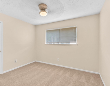 9603 Landry Boulevard - Photo Thumbnail 11