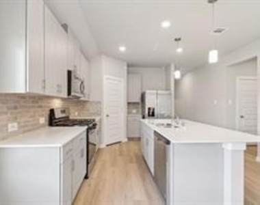 14235 Rolling Pastures Drive - Photo Thumbnail 6