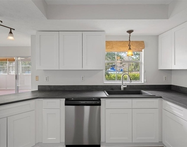 19804 Hiawatha Road - Photo Thumbnail 15
