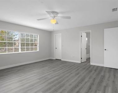 19804 Hiawatha Road - Photo Thumbnail 27