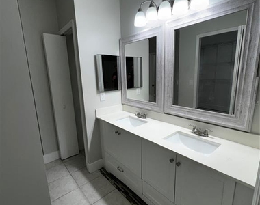 1645 17th Street Sw - Photo Thumbnail 13