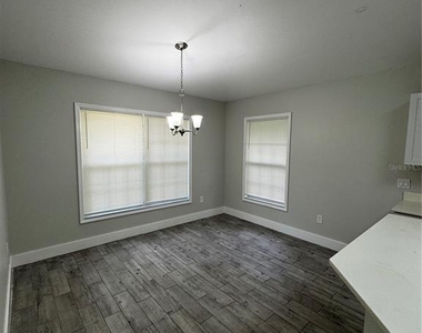 1645 17th Street Sw - Photo Thumbnail 2