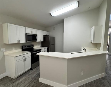 1645 17th Street Sw - Photo Thumbnail 1