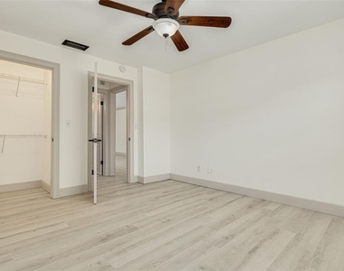 535 32nd Avenue N - Photo Thumbnail 15