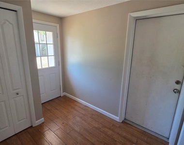 541 Roanoke Street - Photo Thumbnail 9