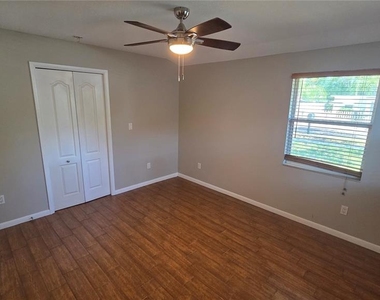 541 Roanoke Street - Photo Thumbnail 15
