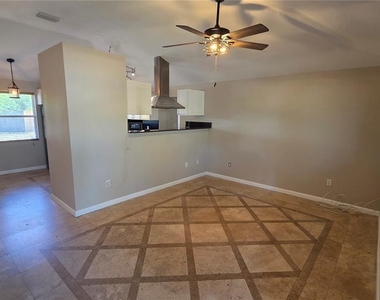 541 Roanoke Street - Photo Thumbnail 2