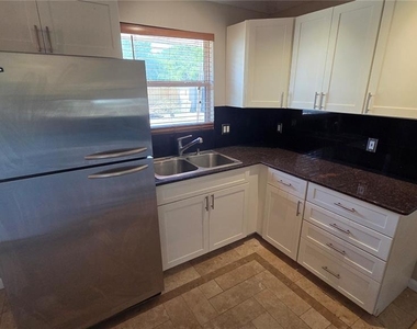 541 Roanoke Street - Photo Thumbnail 8