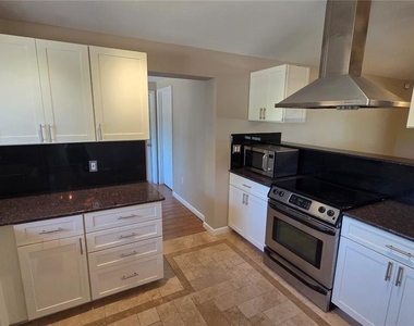 541 Roanoke Street - Photo Thumbnail 7