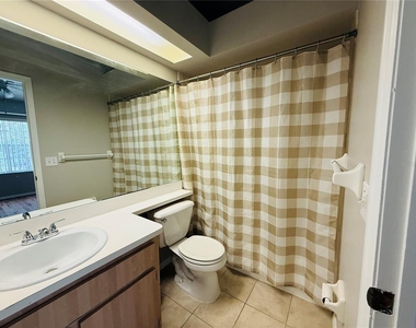 2843 Thaxton Drive - Photo Thumbnail 23