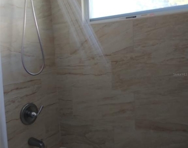 6224 Florida Drive - Photo Thumbnail 4