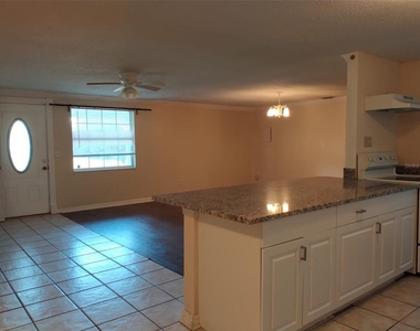 6224 Florida Drive - Photo Thumbnail 8