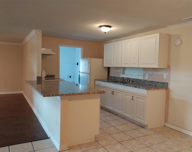 6224 Florida Drive - Photo Thumbnail 10
