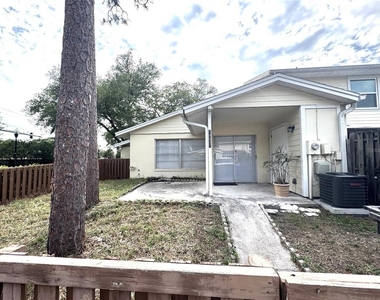 14607 Pine Glen Circle - Photo Thumbnail 12