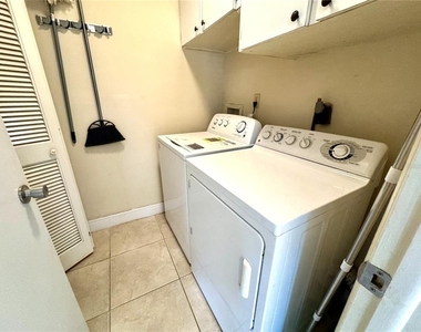 14607 Pine Glen Circle - Photo Thumbnail 11
