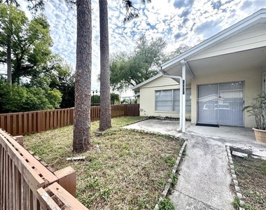14607 Pine Glen Circle - Photo Thumbnail 1