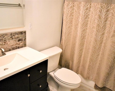 7420 Bay Island Drive S - Photo Thumbnail 12