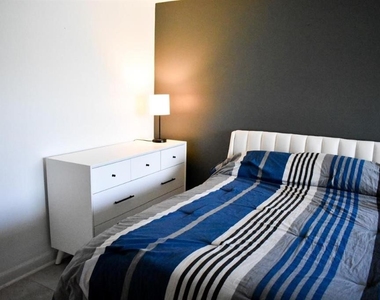 7420 Bay Island Drive S - Photo Thumbnail 11