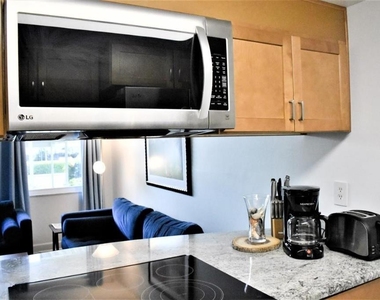 7420 Bay Island Drive S - Photo Thumbnail 7
