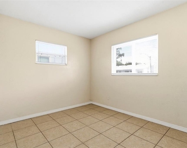 1799 Russell Street S - Photo Thumbnail 13