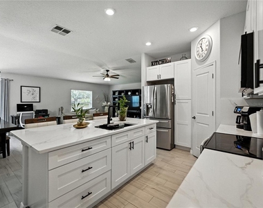 149 Cascade Bend Drive - Photo Thumbnail 21