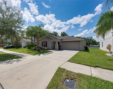 149 Cascade Bend Drive - Photo Thumbnail 5