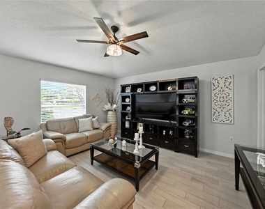 149 Cascade Bend Drive - Photo Thumbnail 14