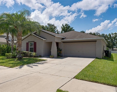 149 Cascade Bend Drive - Photo Thumbnail 2