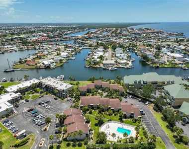 1028 Apollo Beach Boulevard - Photo Thumbnail 32