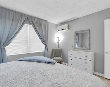 121 46th Avenue - Photo Thumbnail 5