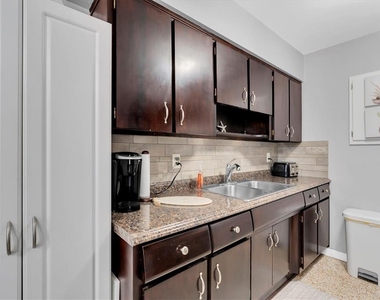 121 46th Avenue - Photo Thumbnail 9