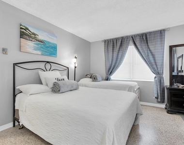 121 46th Avenue - Photo Thumbnail 3