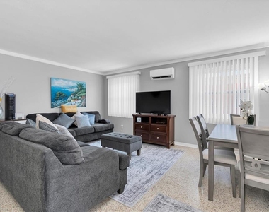 121 46th Avenue - Photo Thumbnail 7