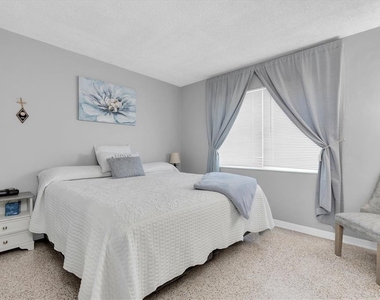 121 46th Avenue - Photo Thumbnail 4