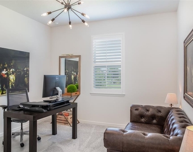 4919 Tobermory Way - Photo Thumbnail 21