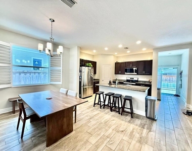 3509 N Tampa Street - Photo Thumbnail 2