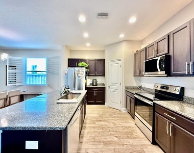 3509 N Tampa Street - Photo Thumbnail 6