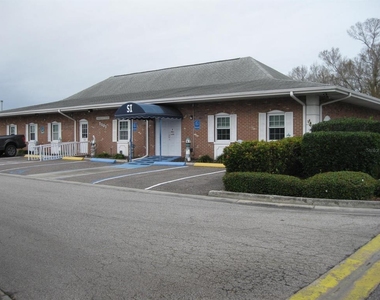 9911 Dahlia Street N - Photo Thumbnail 27