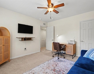 10346 Carrollwood Lane - Photo Thumbnail 14