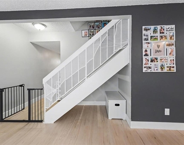 1819 Clearbrooke Drive - Photo Thumbnail 3